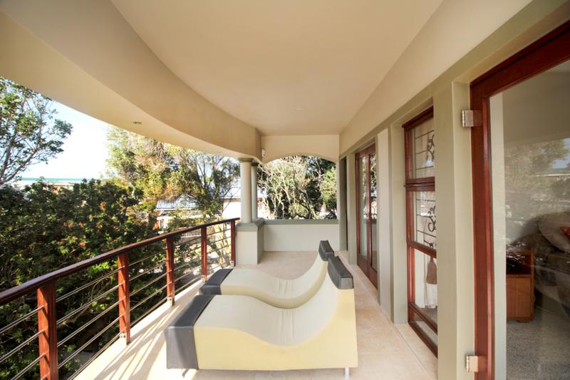 5 Bedroom Property for Sale in Linkside Western Cape
